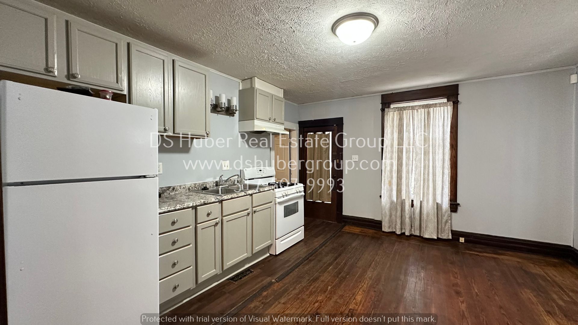 Lansing Condo: 922 Eureka St.