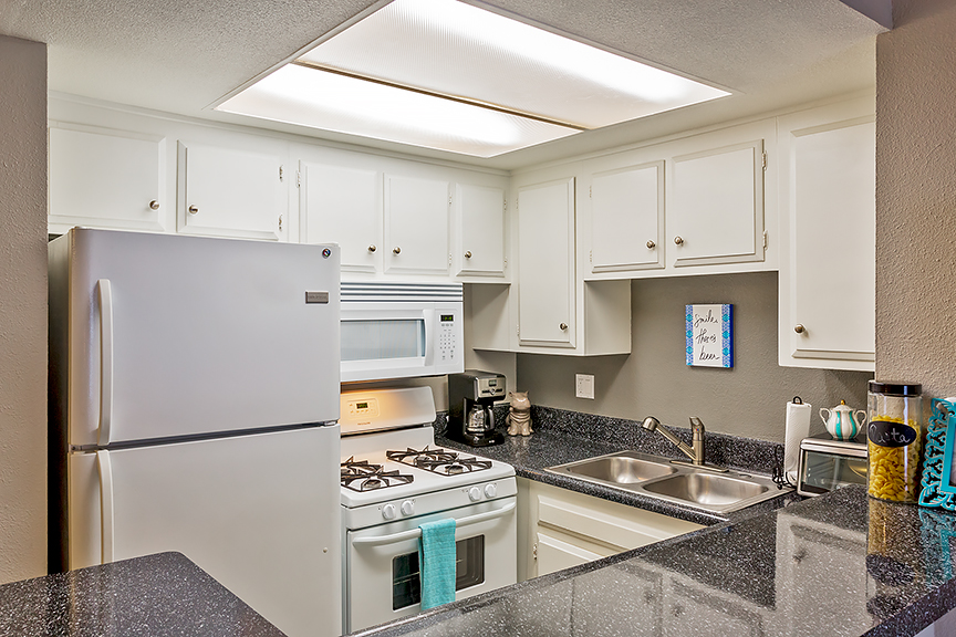 Anaheim Apartment: 1631 West Pampas Lane