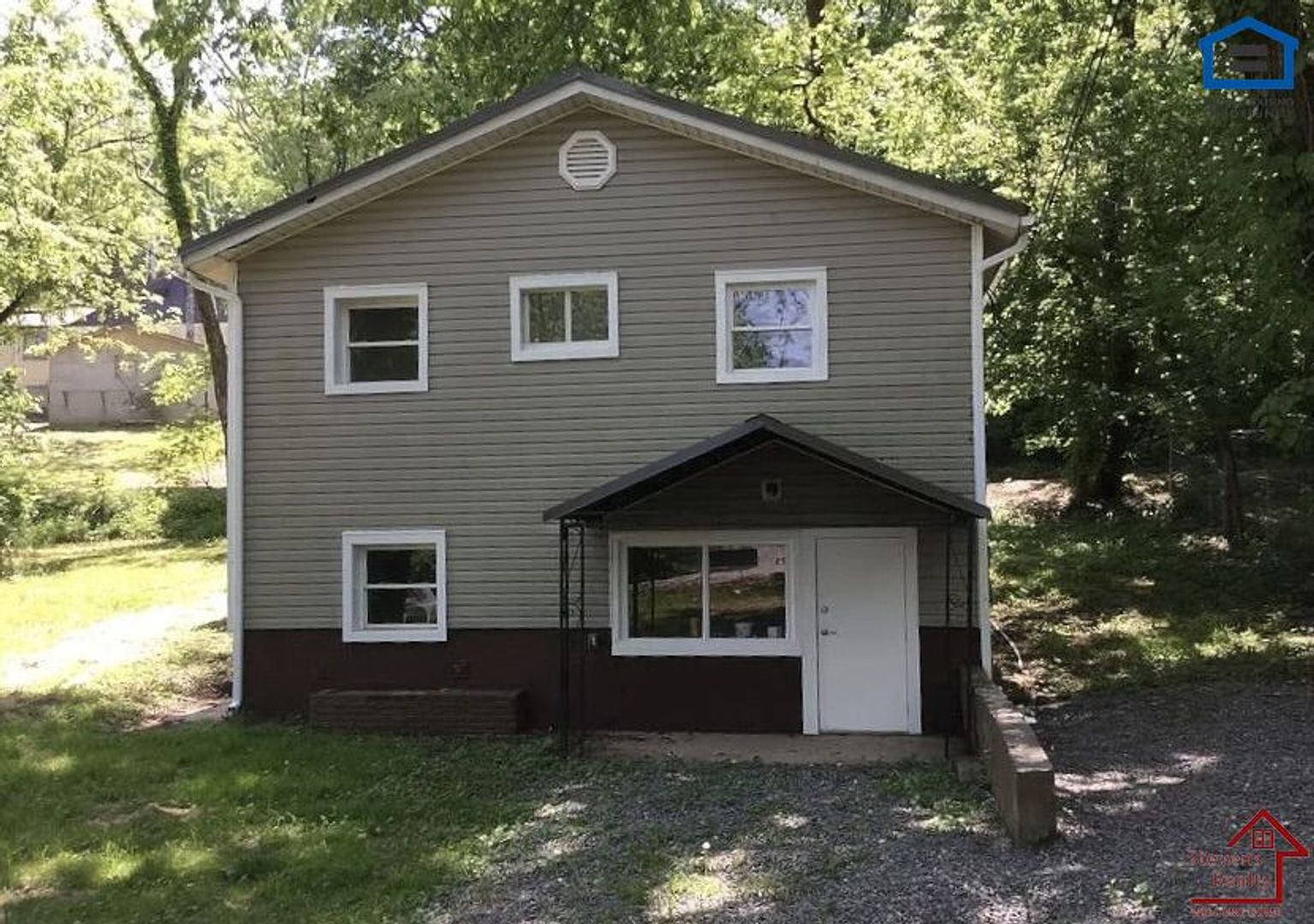 Knoxville House: 4212 Ivy Ave Downstairs