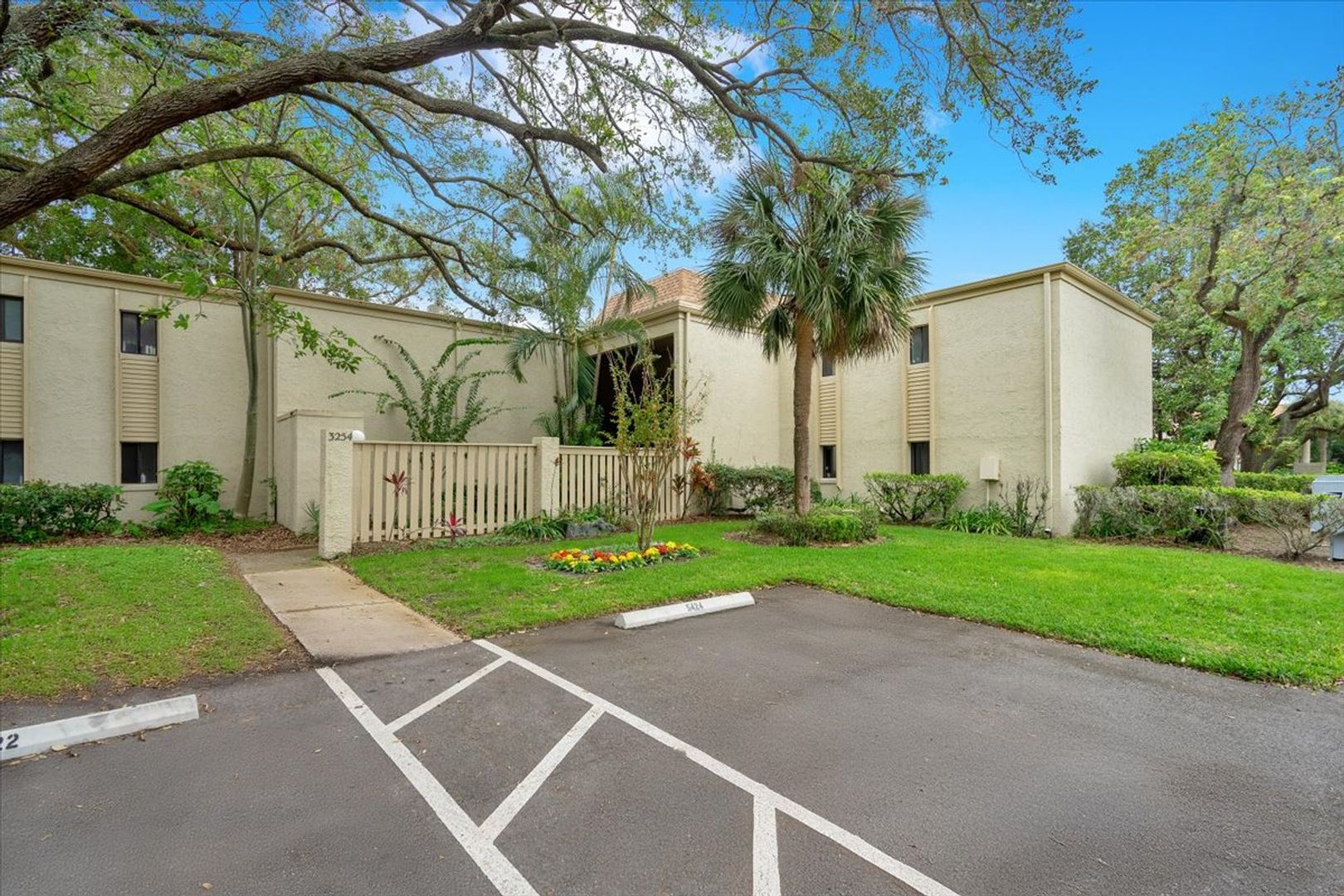 Orlando Condo: 3254 S. Semoran Blvd.