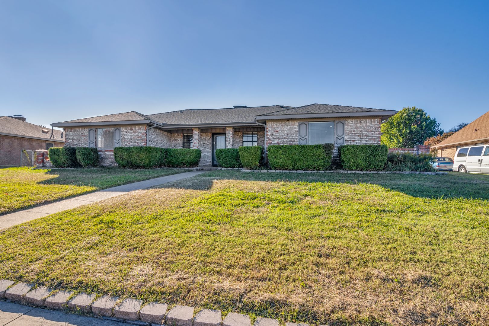 Garland House: 4610 Candlestick Dr.