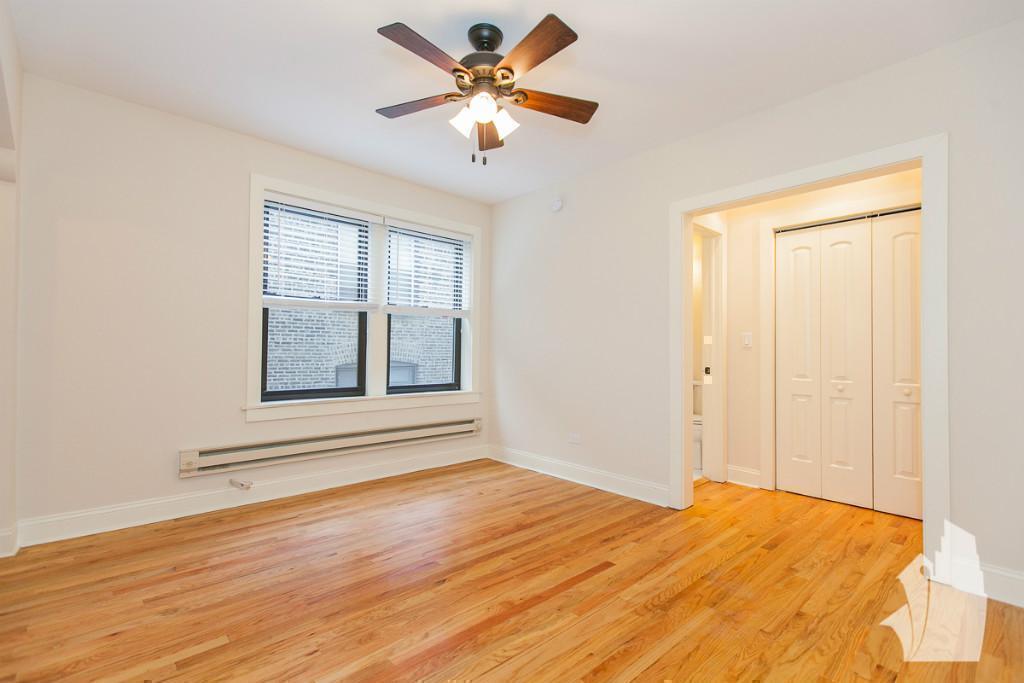 Chicago Condo: 612 W Patterson Ave