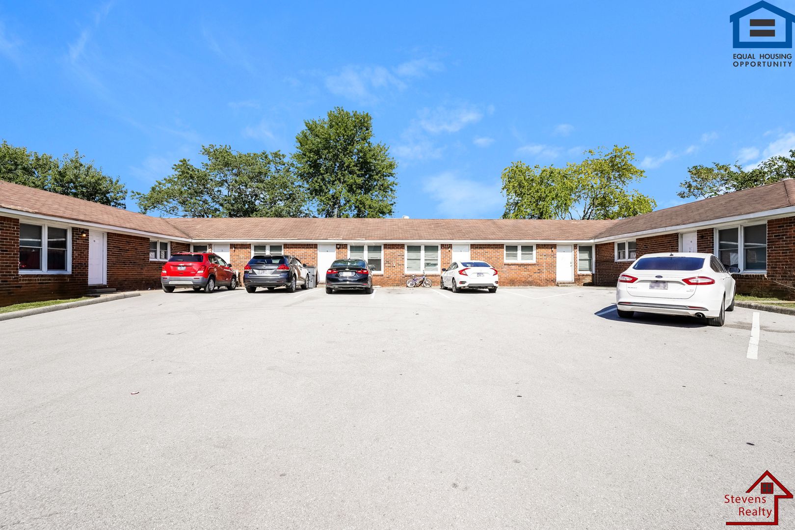 McMinnville Apartment: 702 Couch St