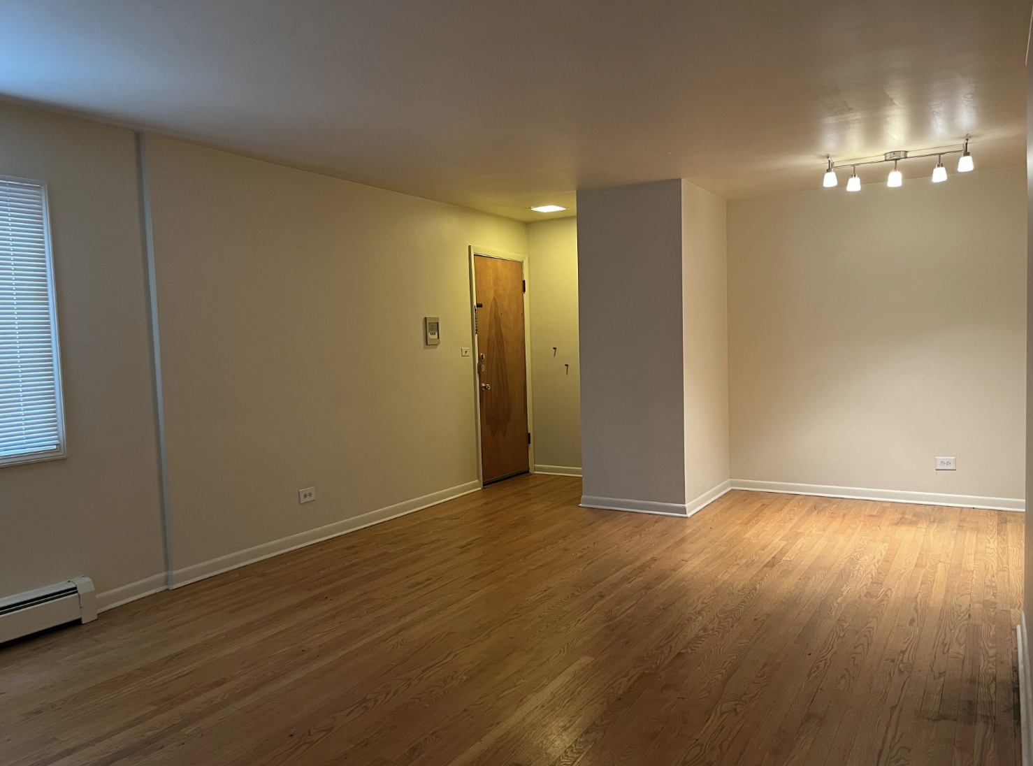 Evanston Condo: 200 S Blvd