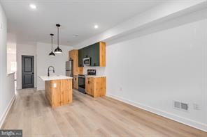 Philadelphia Townhome: 1223 W Lehigh Ave