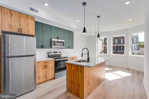 Philadelphia Townhome: 1223 W Lehigh Ave