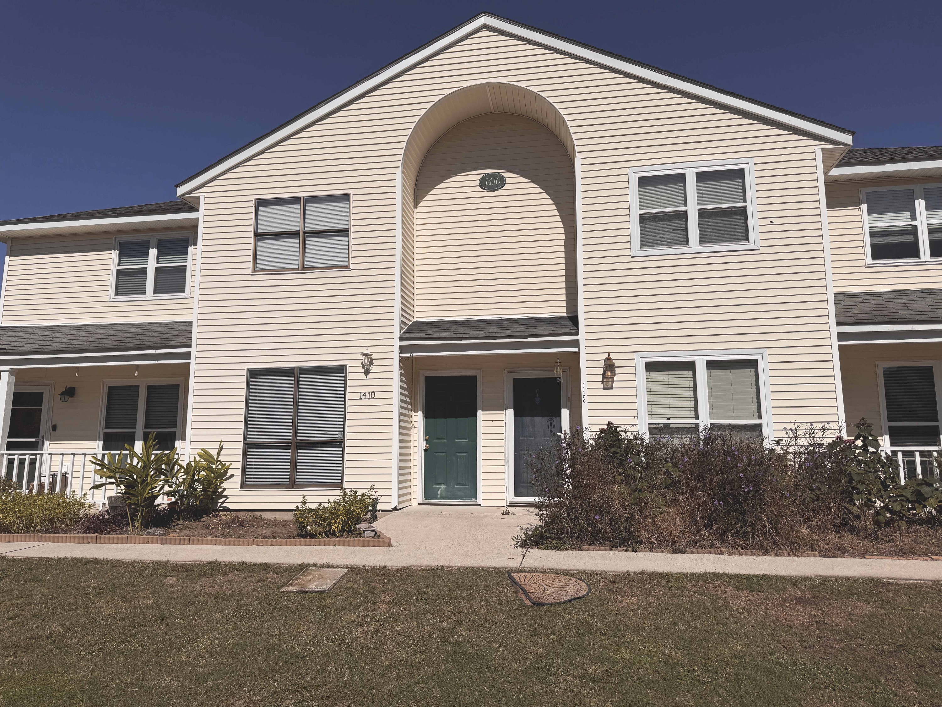 Charleston Townhome: 1410 Dove Run Dr