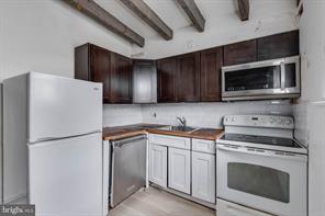 Philadelphia Townhome: 2620 E Somerset St