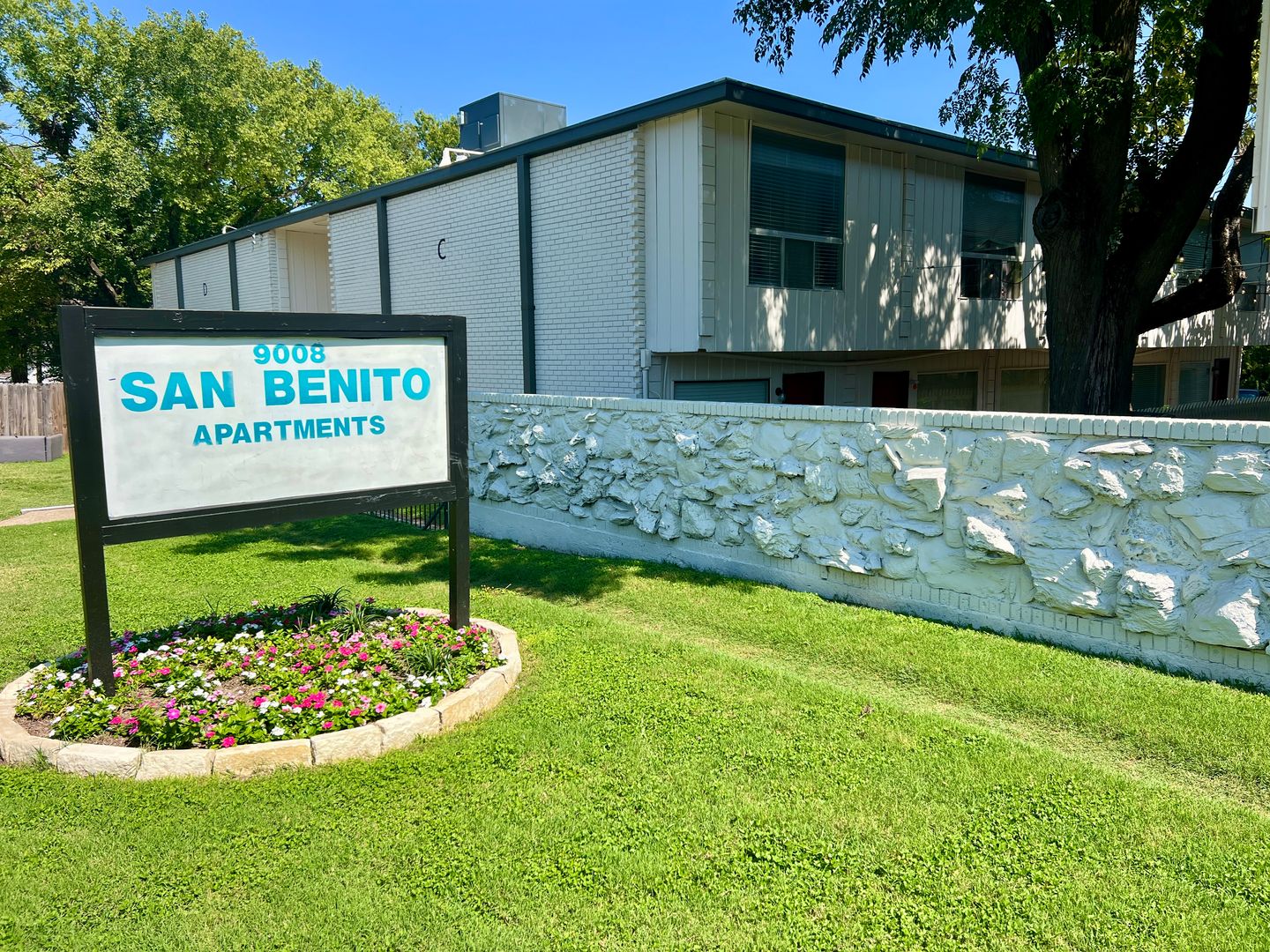 Dallas Apartment: 9008 San Benito Way