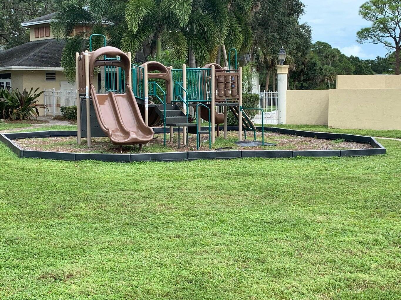 Vero Beach Condo: 4141 16th Street