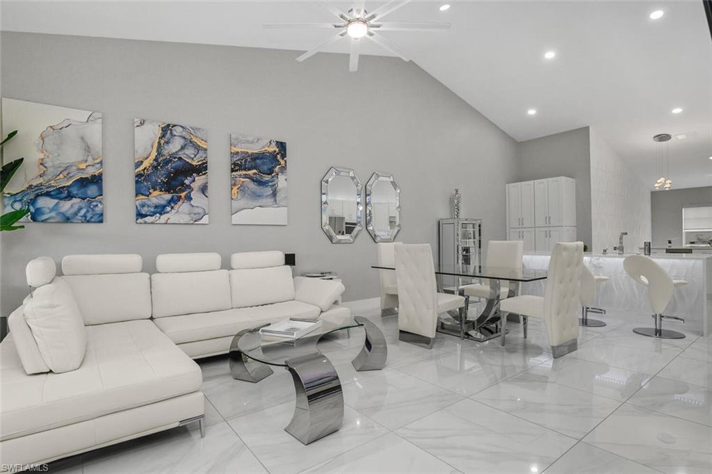 Estero Condo: 20071 Seagrove Street