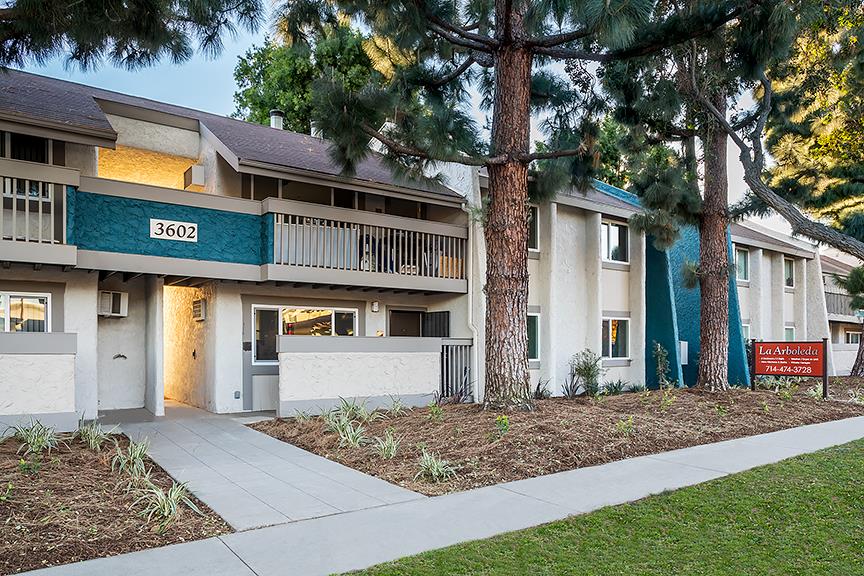 Los Alamitos Apartment: 3602 Green Ave