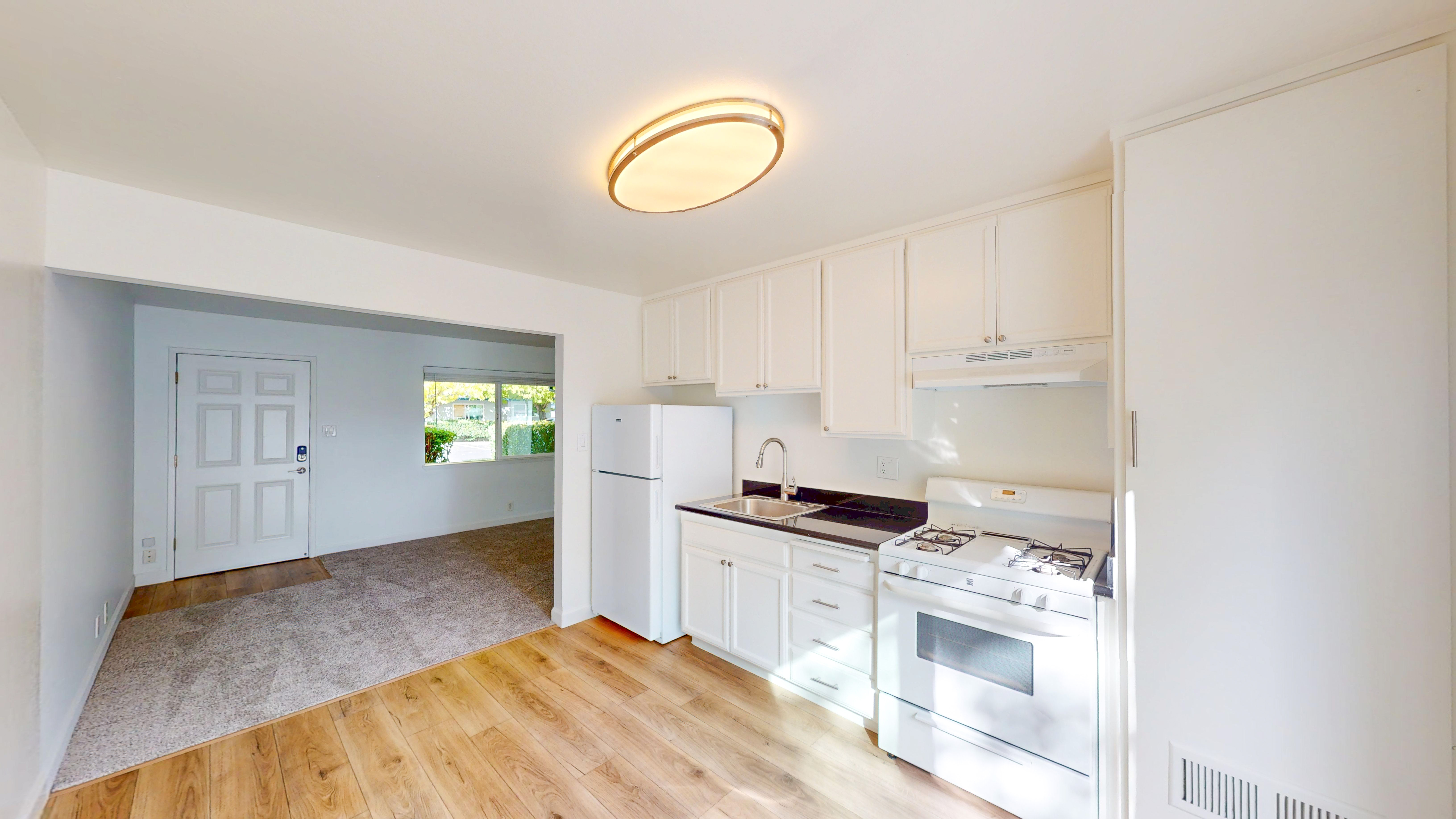 Glen Ellen Condo: 15415 Marty Dr