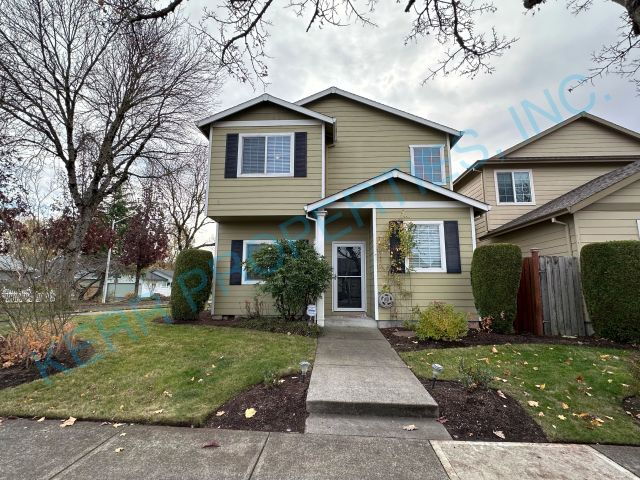 Fairview House: 20598 Northeast Shore View Dr