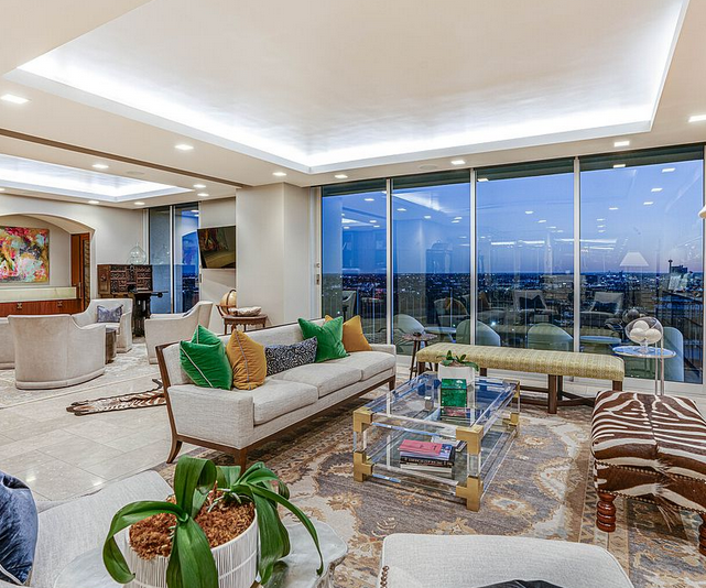 San Antonio Condo: 700 Hildebrand