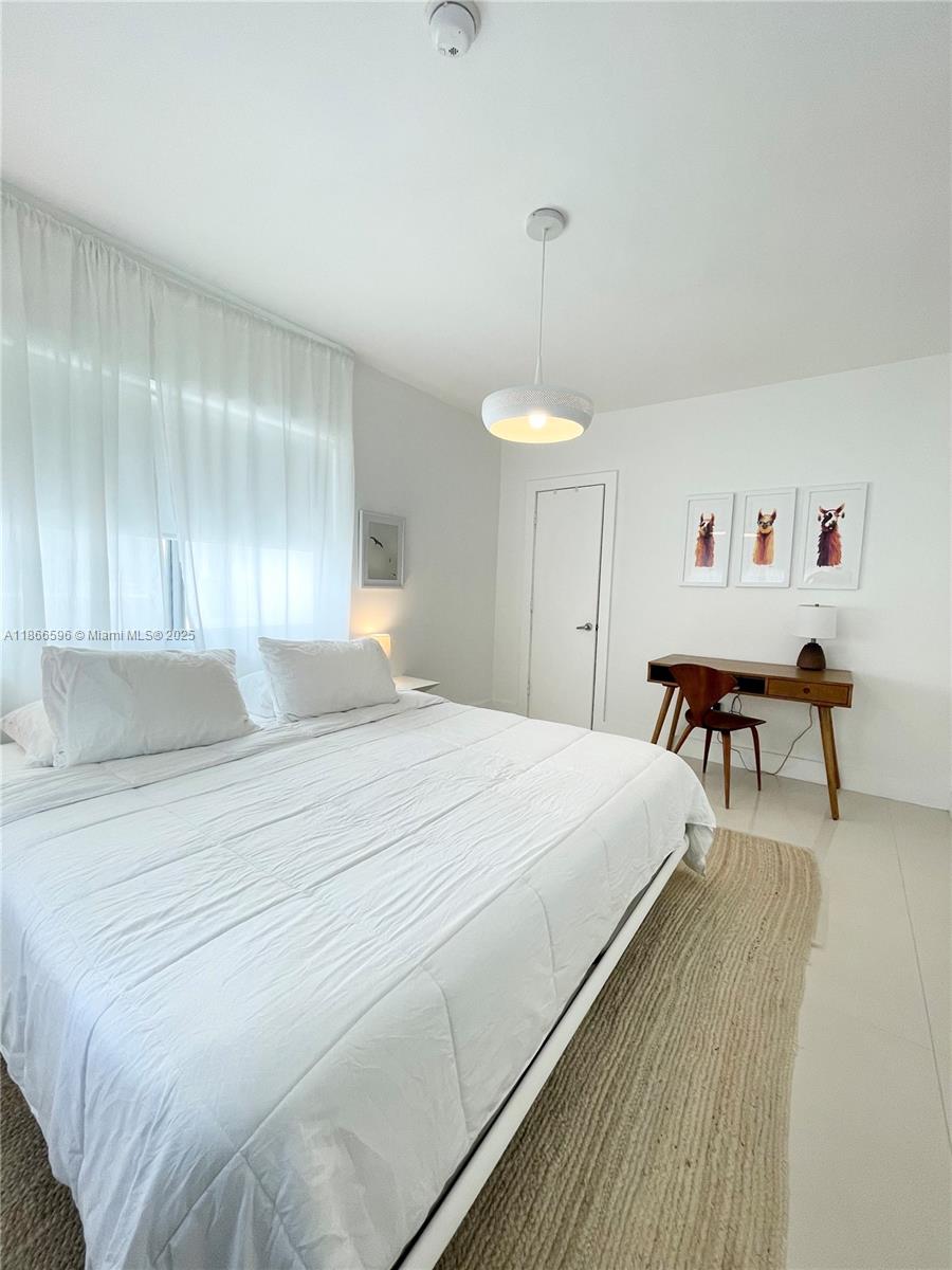 Miami Beach Condo: 1604 Drexel Avenue