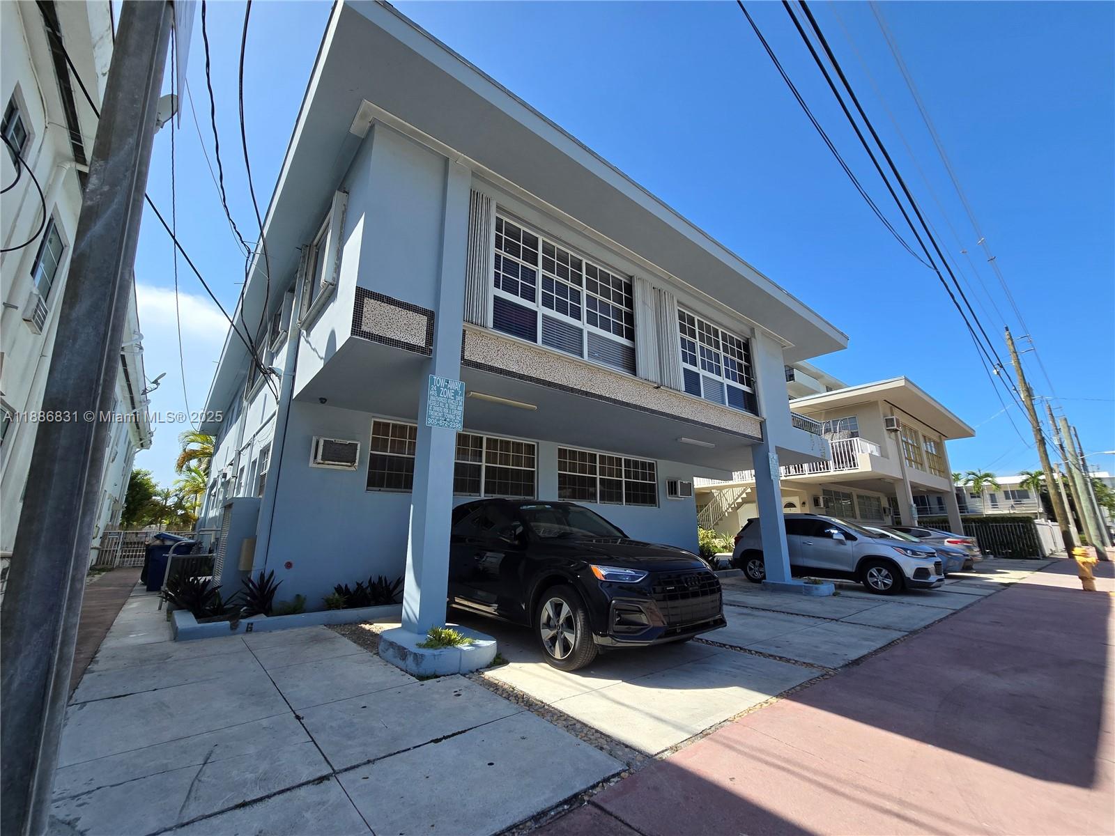 Miami Beach Condo: 8000 Tatum Waterway Drive