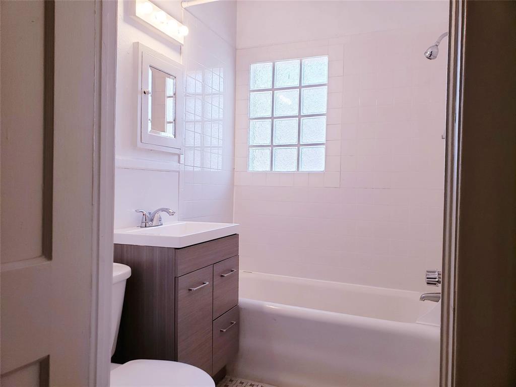 Dallas Condo: 5900 Oram Street