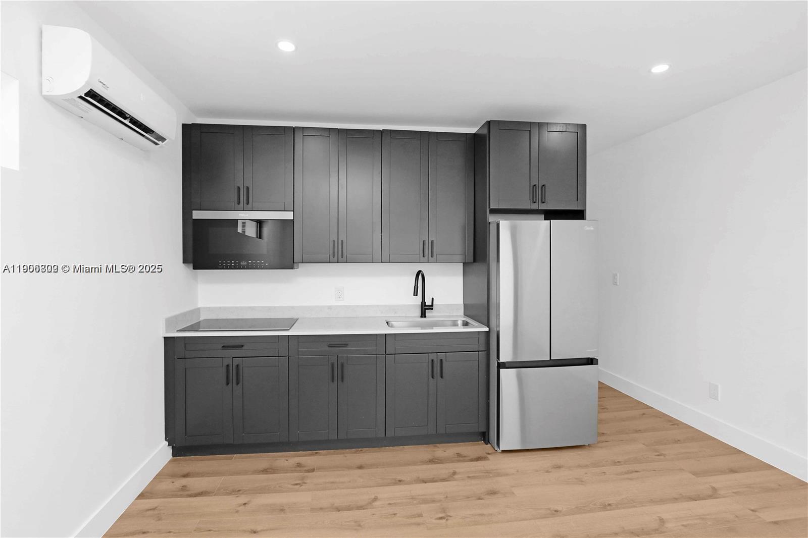 Miami Beach Condo: 419 78th Street