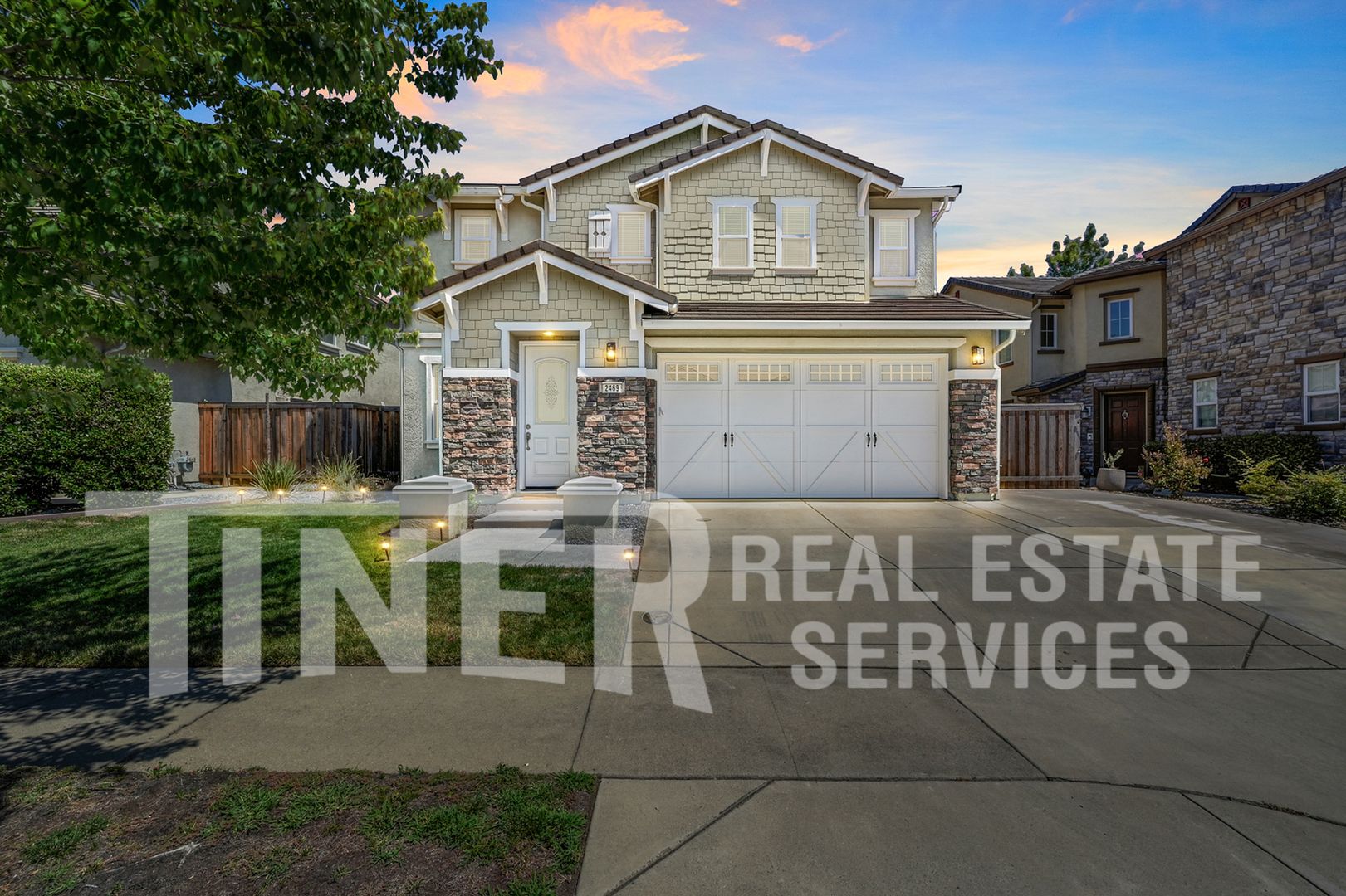 Roseville House: 2469 Kinsella Way