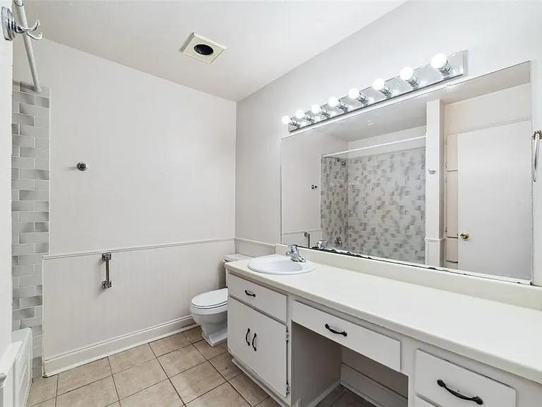 Humble Condo: 1404 McDugald Road