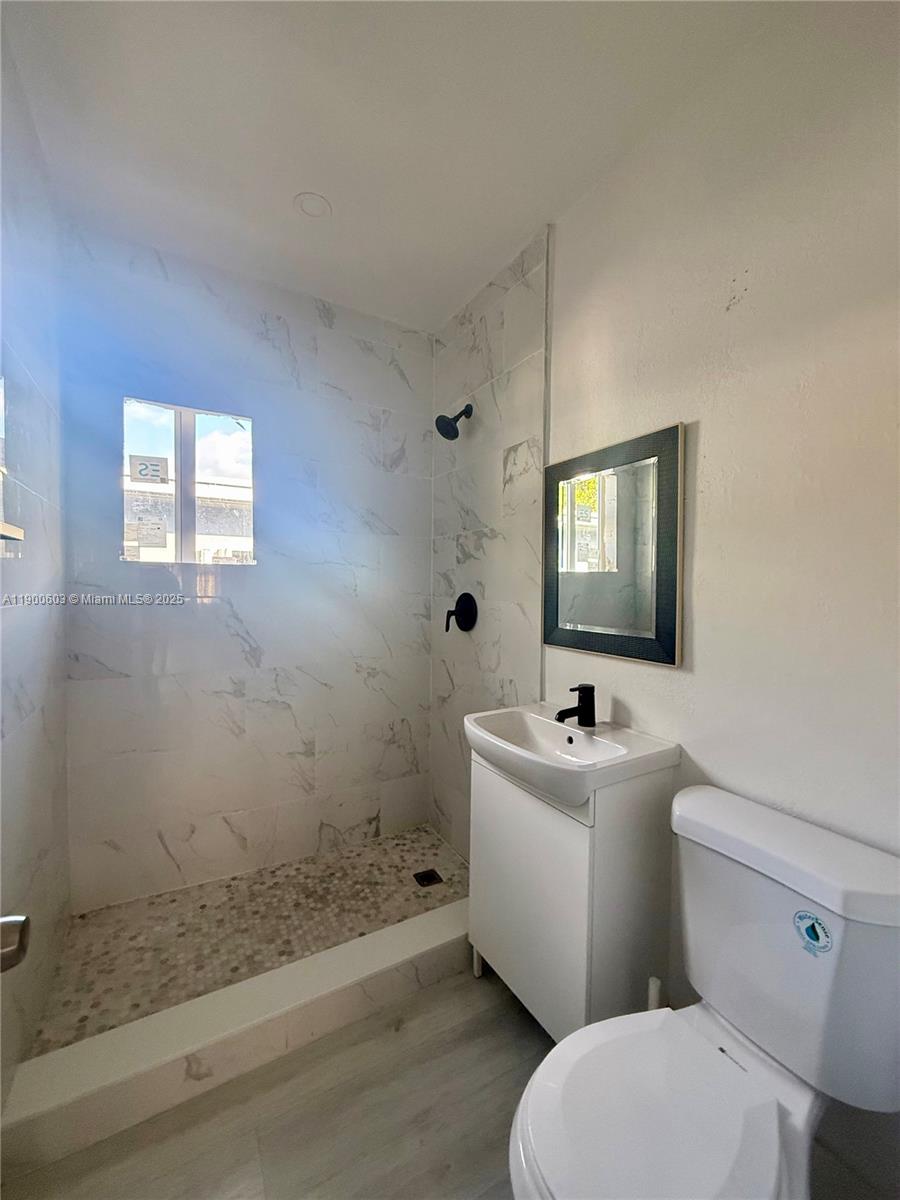 Miami Beach Condo: 7600 Dickens Avenue