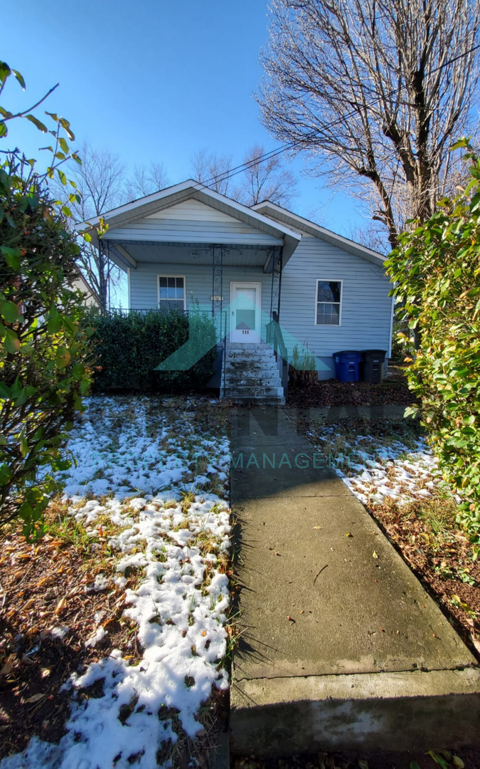 Winston-Salem House: 114 N Jackson Ave