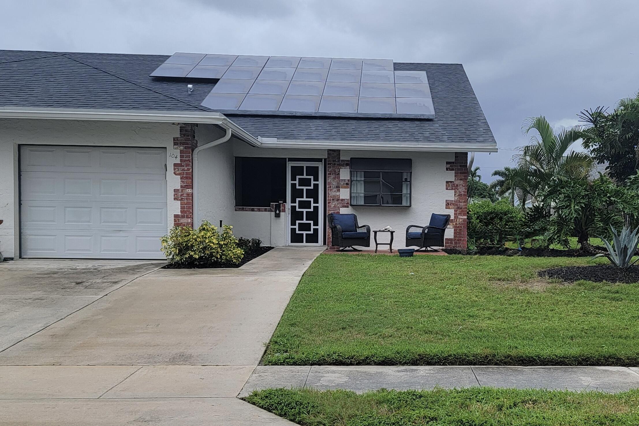 Jupiter Condo: 104 Arrowhead Circle