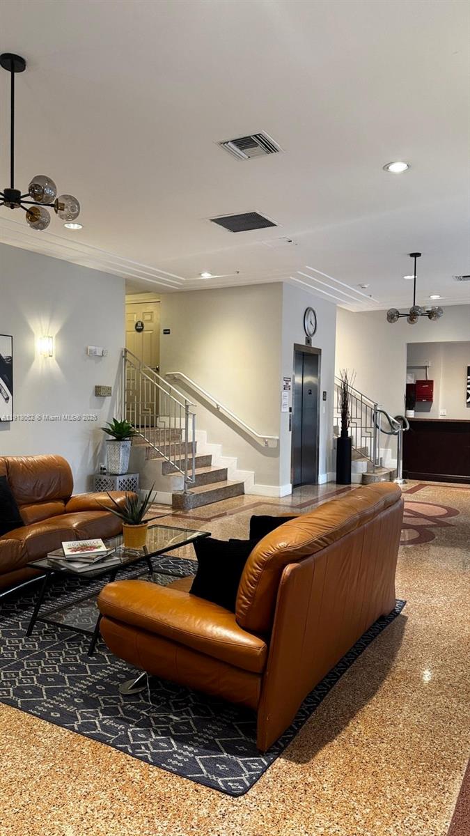 Miami Beach Condo: 7326 Collins Avenue