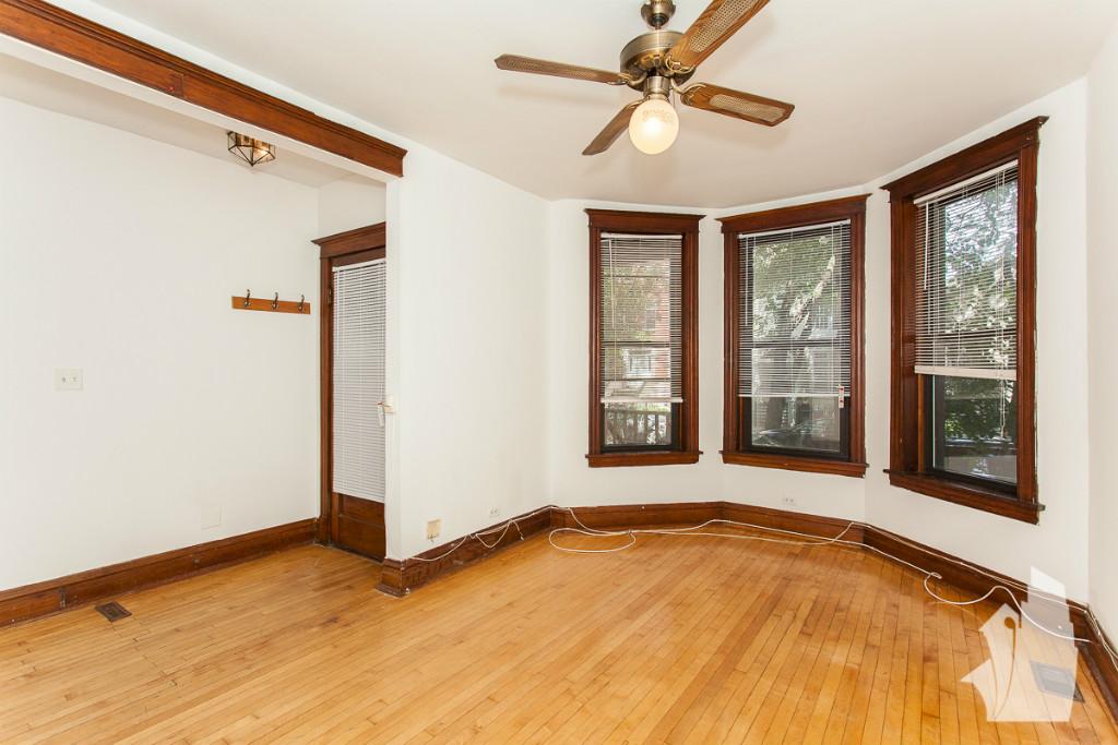 Chicago Condo: 2730 N Wayne Ave,