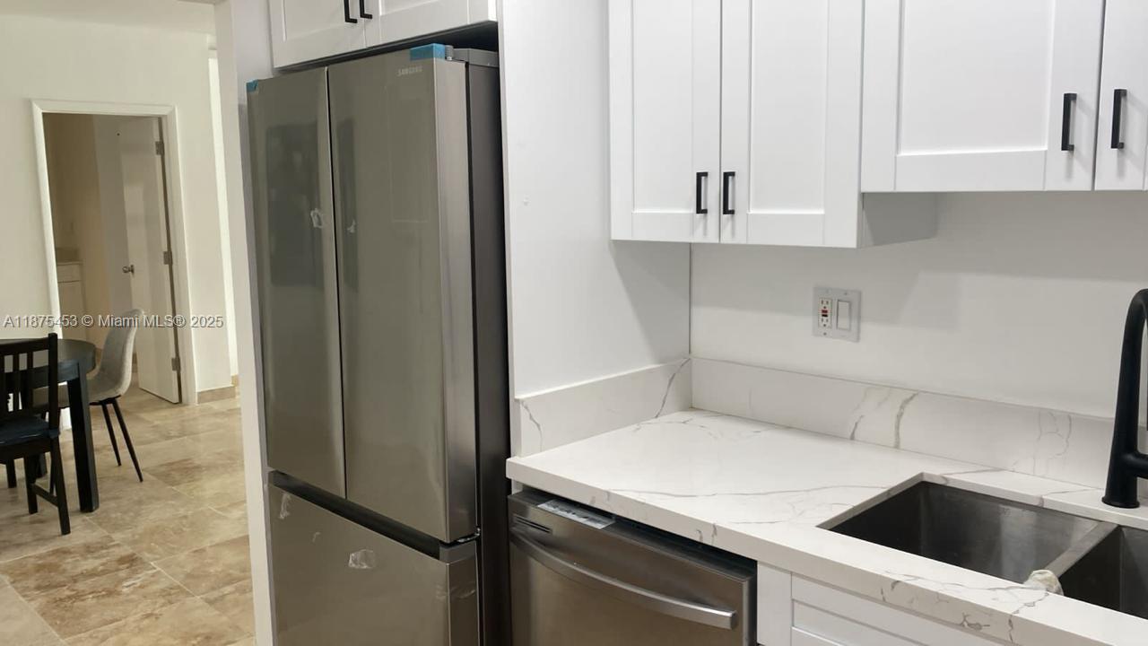 Sunny Isles Beach Condo: 500 Bayview Drive