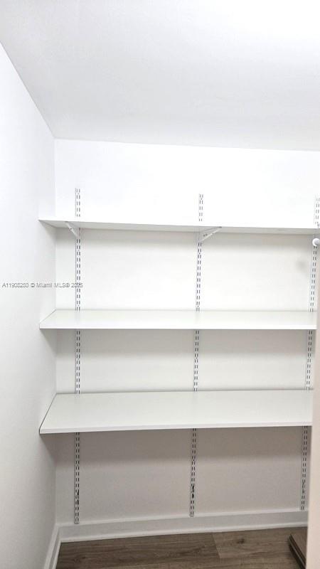 Aventura Condo: 18181 Northeast 31st Court