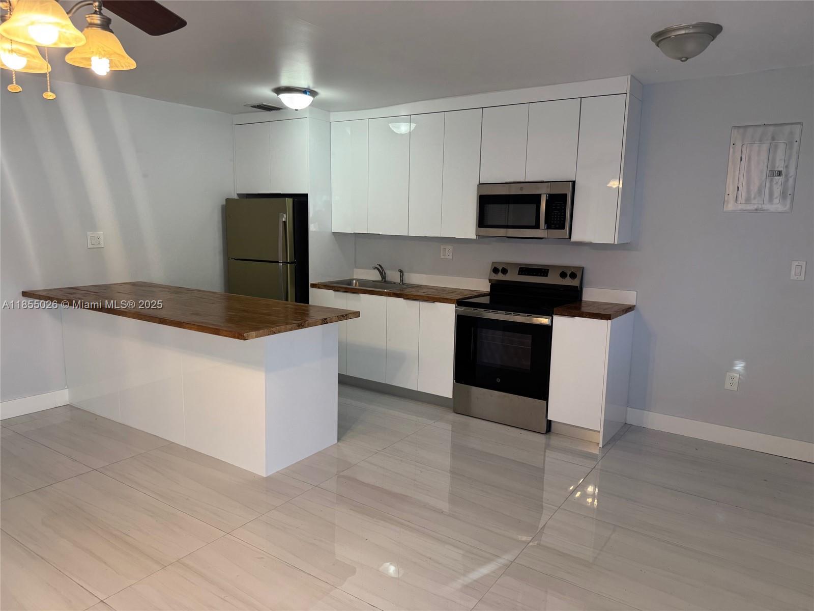 North Miami Beach Condo: 2233 Northeast 173rd Street