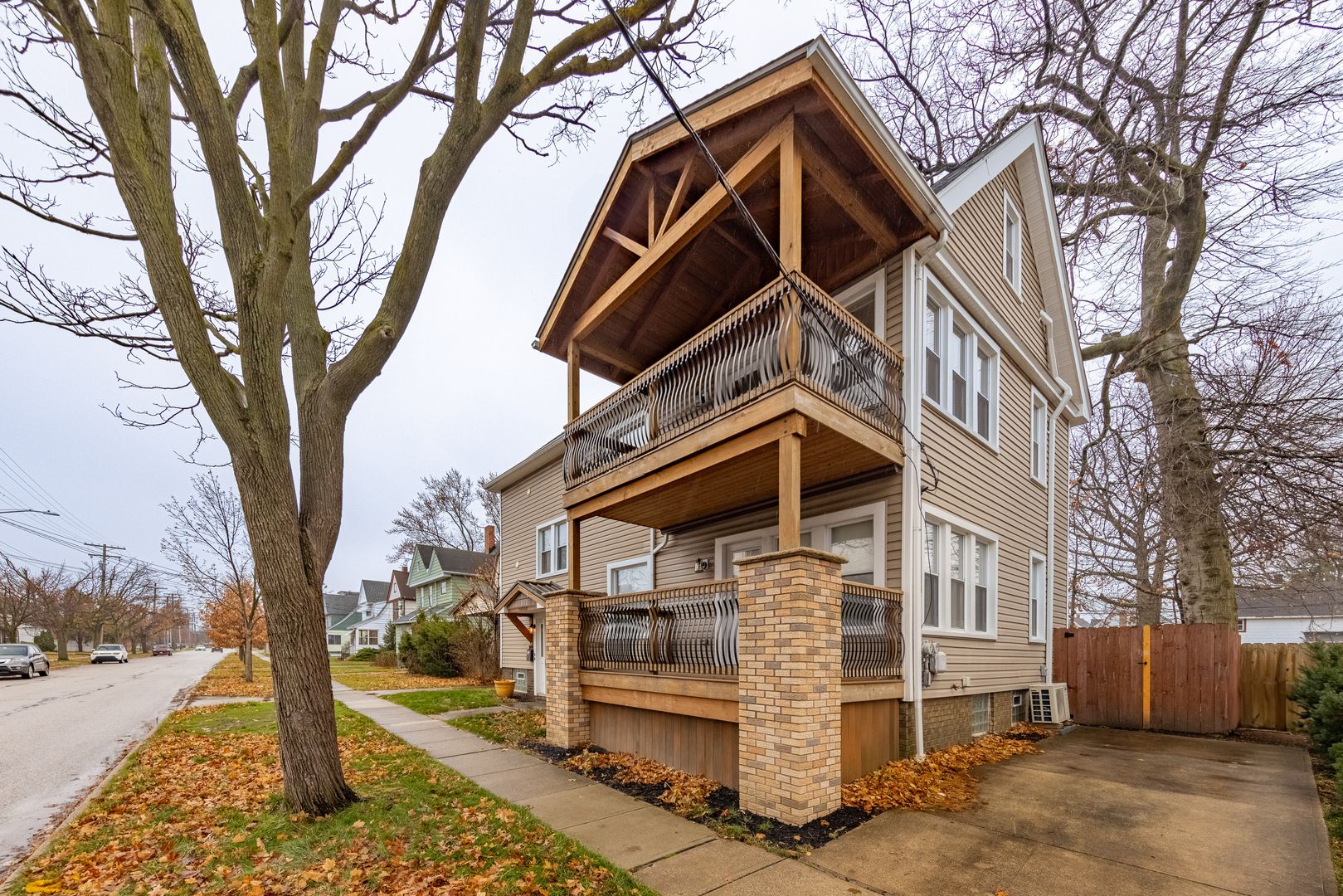 Lakewood Condo: 1560 Coutant Avenue