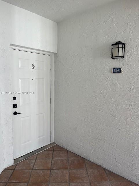 Aventura Condo: 3215 Northeast 184th Street
