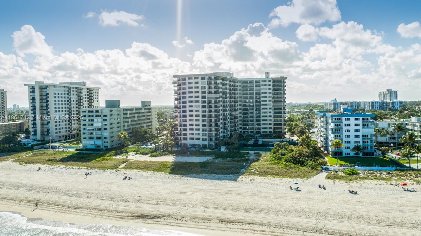 Pompano Beach Condo: The Hampton Beach Club