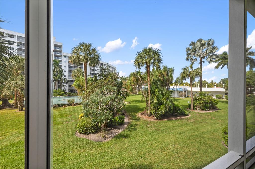 Pompano Beach Condo: 2731 Northeast 14th Street Causeway