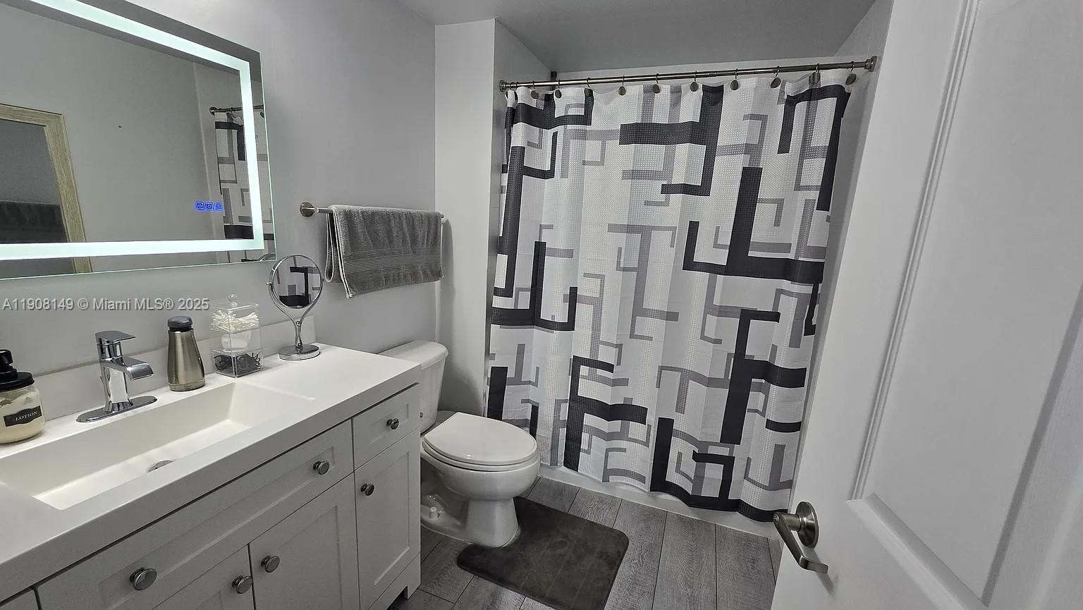 Miami Condo: 275 Northeast 18th Street