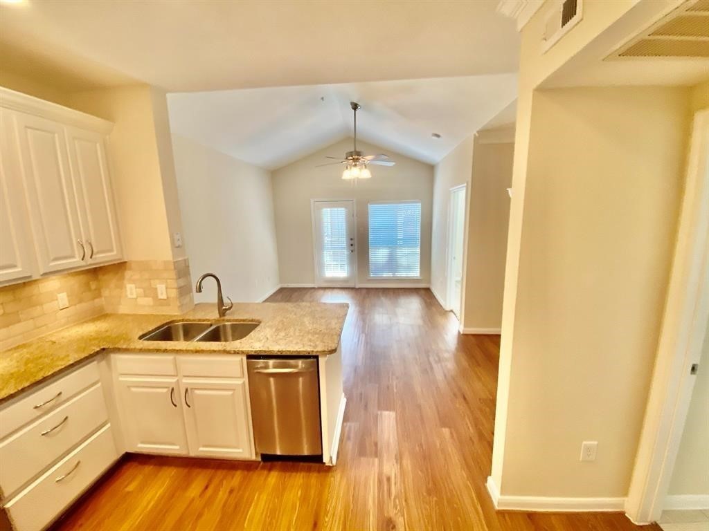 Houston Condo: 1919 Post Oak Park Drive