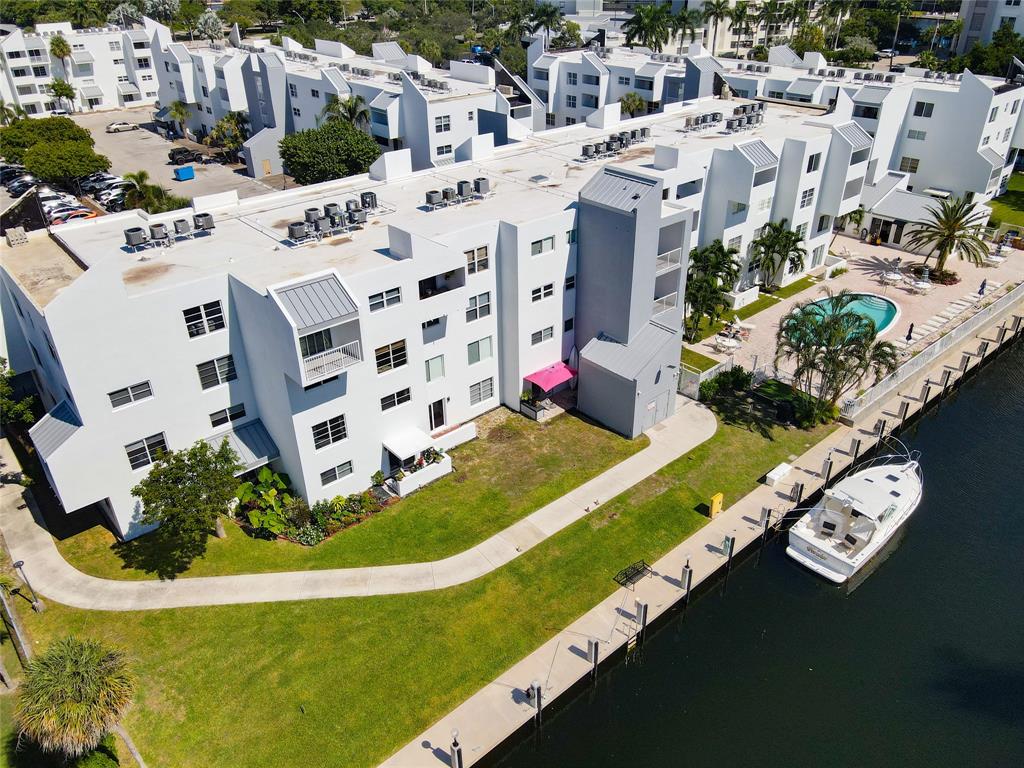 Pompano Beach Condo: 2860 Northeast 14th Street