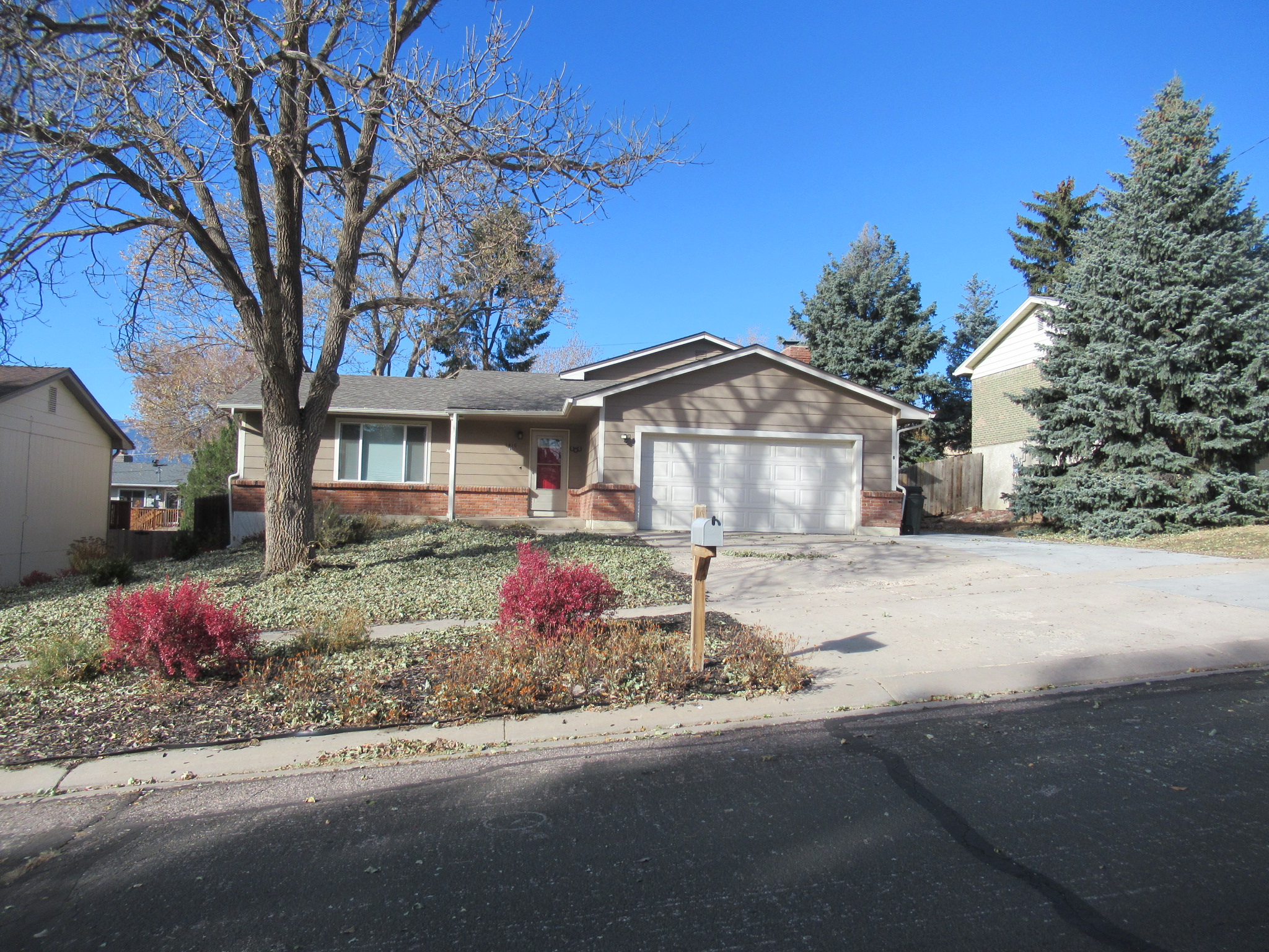 Colorado Springs House: 1410 Auburn Dr