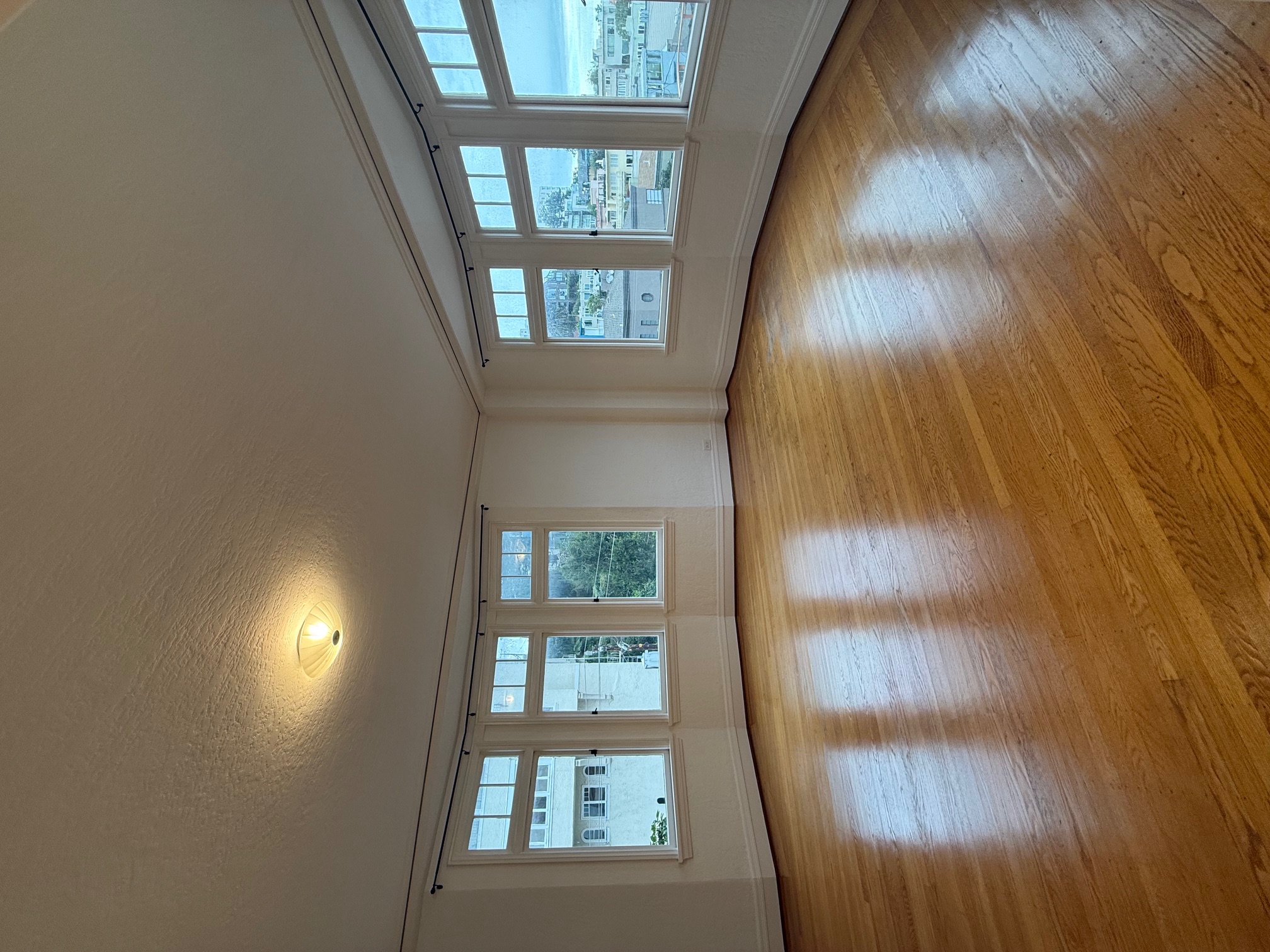 San Francisco Condo: 2160 Leavenworth St