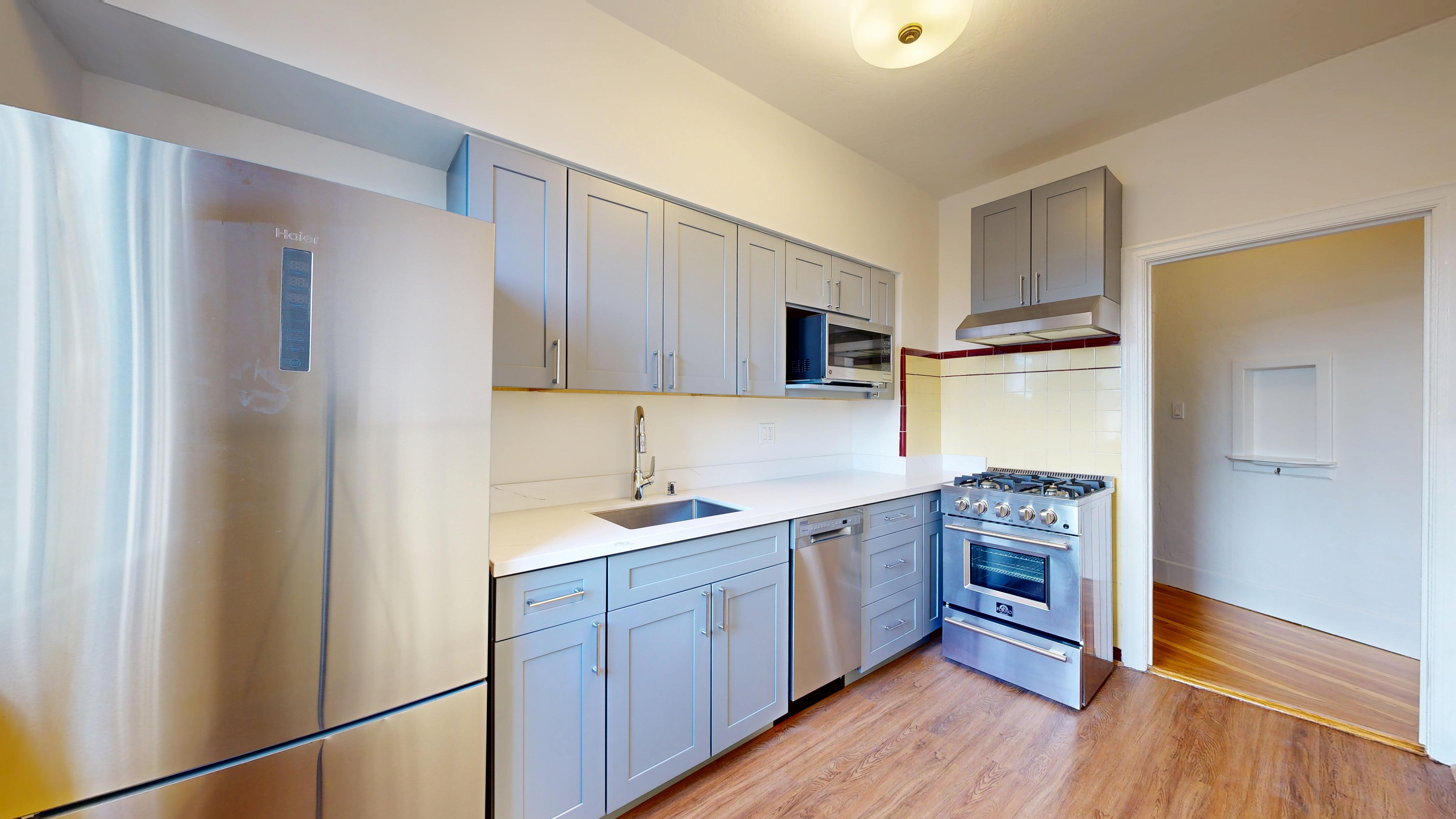 San Francisco Condo: 2420 Market St