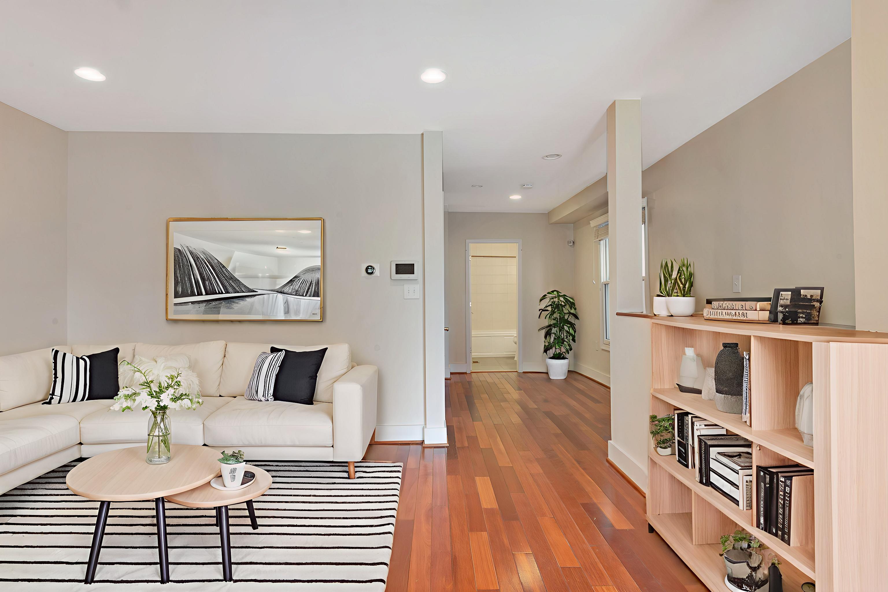 Washington House: 3130 16th St NW