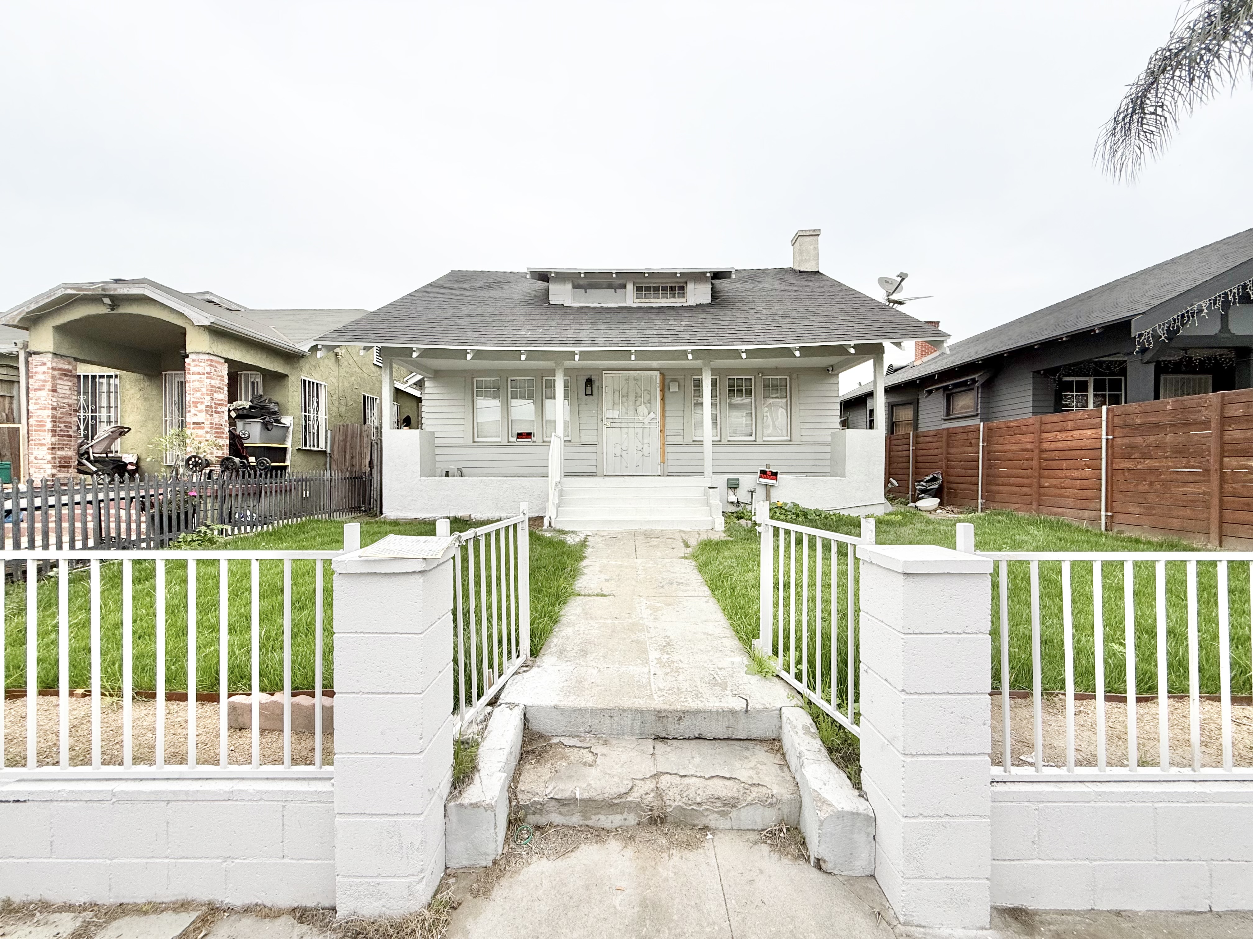 Los Angeles House: 365 W 42nd Street