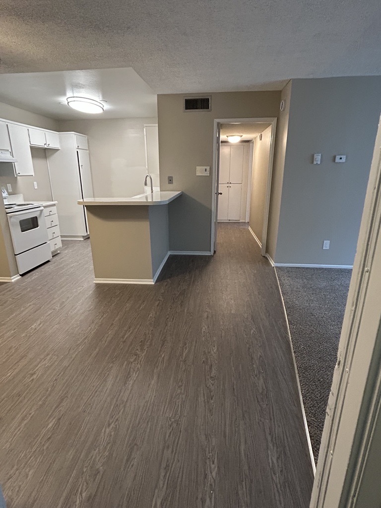 Montebello Apartment: 528 N. Taylor Avenue