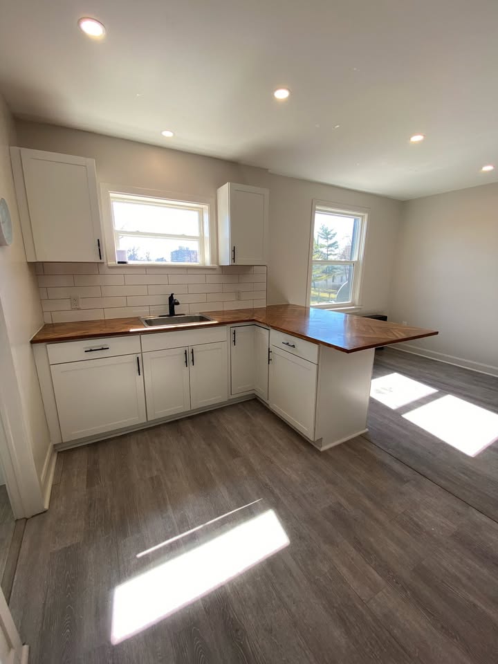 Sarnia Condo: 222 Maxwell St