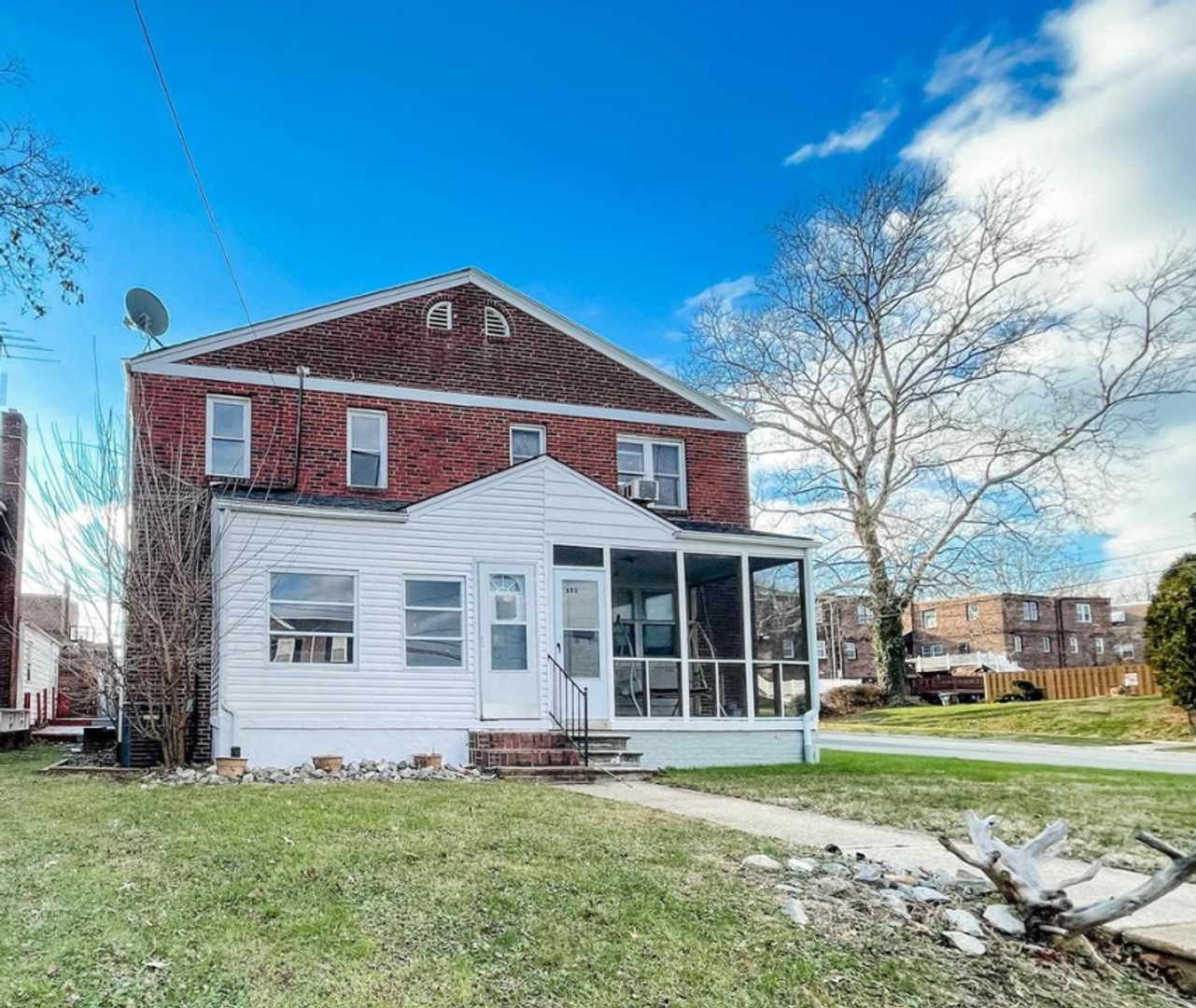 Wilmington House: 520 W 38th St