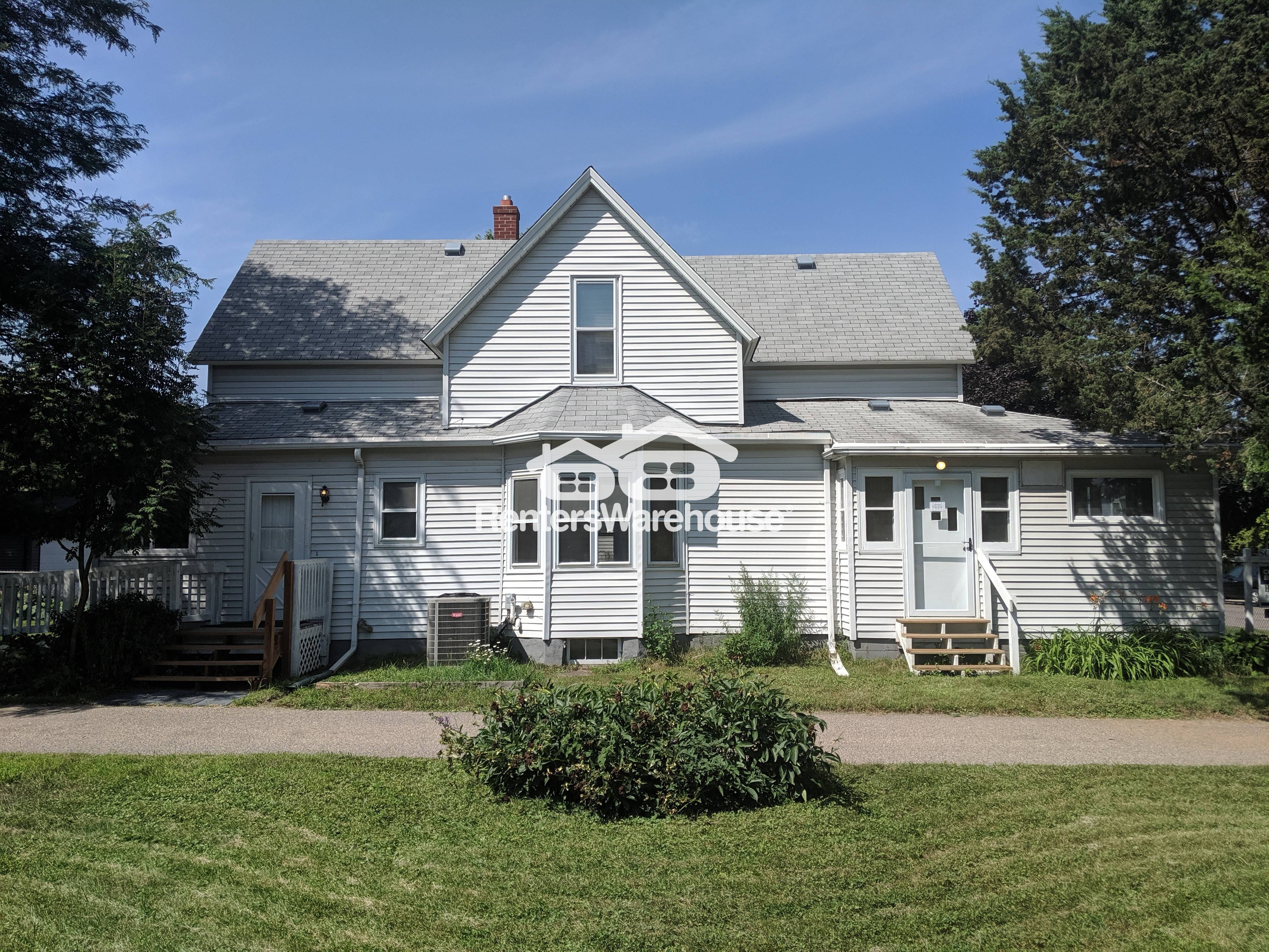 Saint Paul Townhome: 613 Bay St