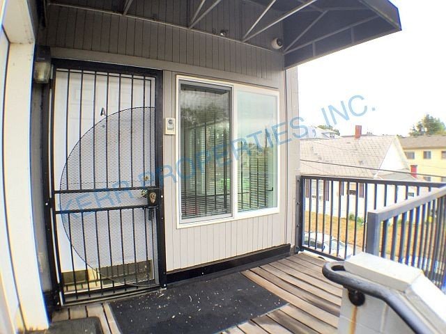 Portland Condo: 919 SE 44th Ave.